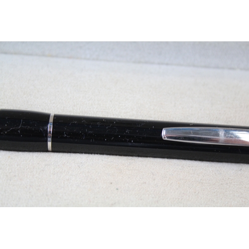 390 - Montblanc Starwalker Black Resin Ballpoint Pen / Biro WRITING Original Box