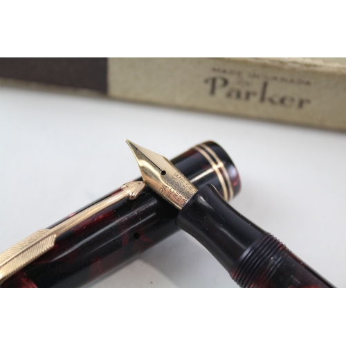 391 - Vintage Parker Vaccumatic Burgundy Fountain Pen w/ 14ct Gold Nib Writing Boxed