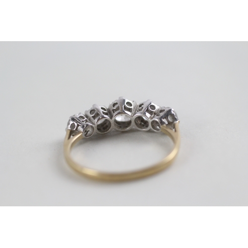 5 - 9ct gold cathedral set cubic zirconia five stone eternity ring (2.4g) Size P 1/2