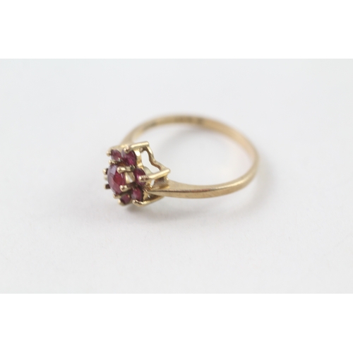 65 - 9ct gold vintage ruby cluster ring (2g) Size N 1/2