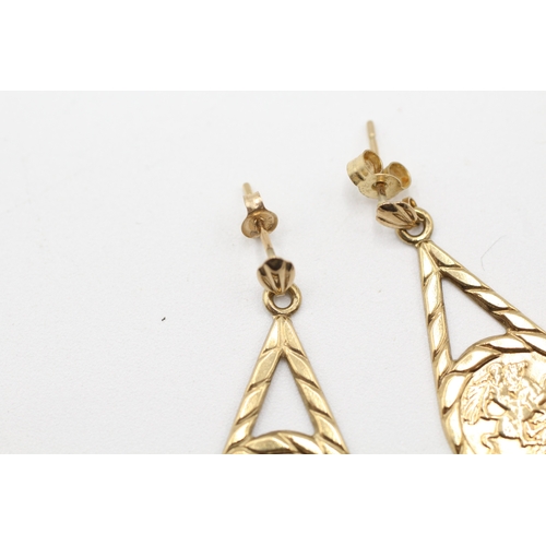 68 - 9ct gold drop earrings (0.8g)