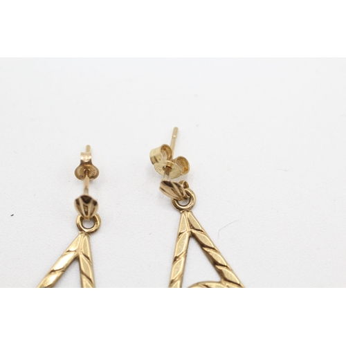 68 - 9ct gold drop earrings (0.8g)