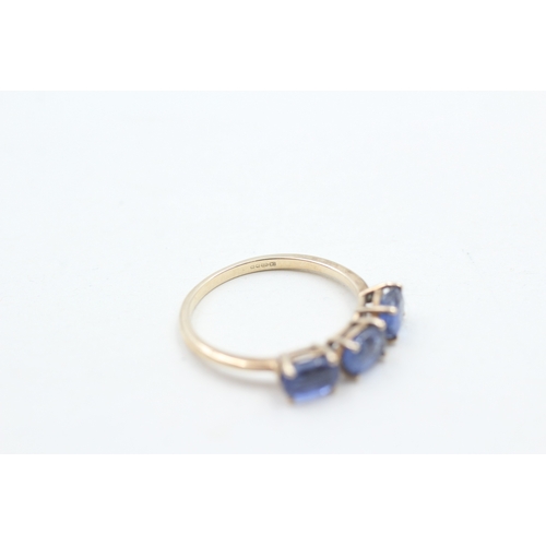 73 - 9ct gold and kyanite ring (1.7g) Size N 1/2