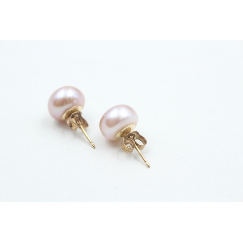 80 - 14ct gold cultured pearl stud earrings (2g)