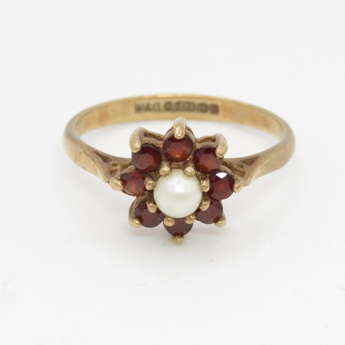 103 - 9ct gold vintage garnet & cultured pearl cluster ring (1.8g) Size  M 1/2