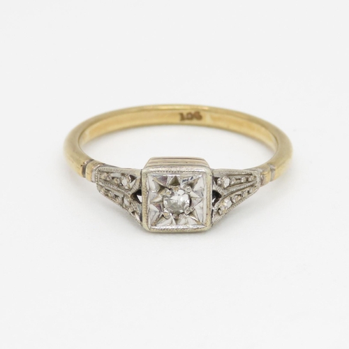 83 - 9ct gold vintage illusion set diamond solitaire ring (2.4g) Size  P