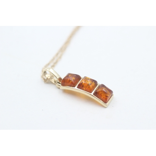 106 - 14ct gold amber drop pendant necklace (2.3g)