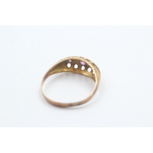 12 - 18ct gold garnet and diamond ring (1.8g) Size  N 1/2