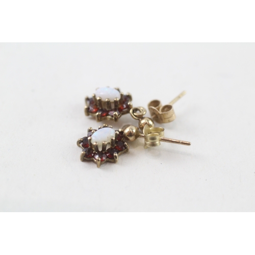 47 - 9ct gold garnet and opal set cluster drop earrings (1.5g)