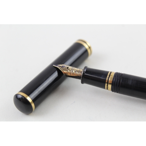 495 - Sheaffer Connaisseur Black Lacquer Cased Fountain Pen w/ 18ct Gold Nib WRITING