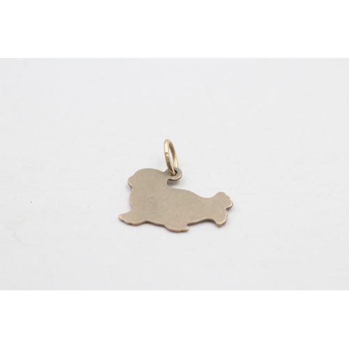 65 - 9ct gold seal charm (0.6g)