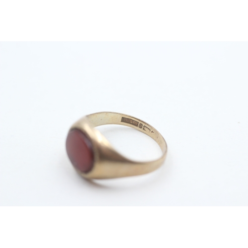 7 - 9ct gold vintage carnelian dress ring (2.6g) Size  P