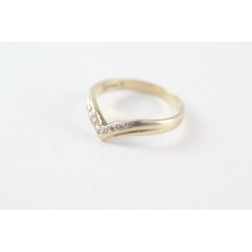 74 - 9ct gold diamond set wishbone chevron ring (2.1g) Size  O