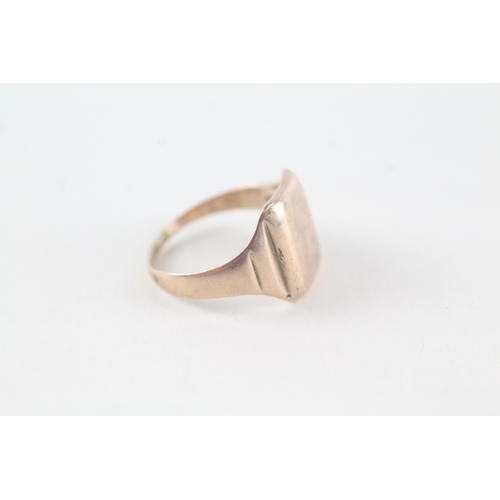 75 - 9ct rose gold vintage signet ring (3.3g) Size  J