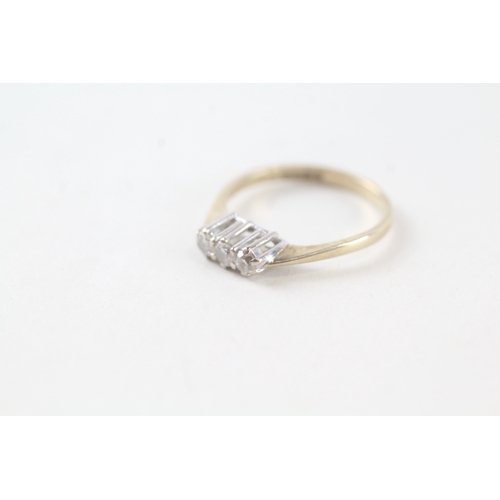 79 - 9ct gold diamond set trilogy ring (1.3g) Size  H