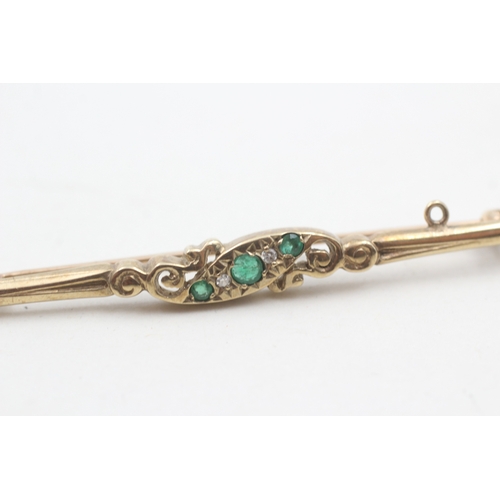 8 - 9ct gold vintage emerald & diamond brooch (3.2g)