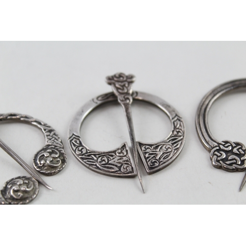 307 - Collection of Sterling Silver Scottish Penannular Brooches x 3 39g