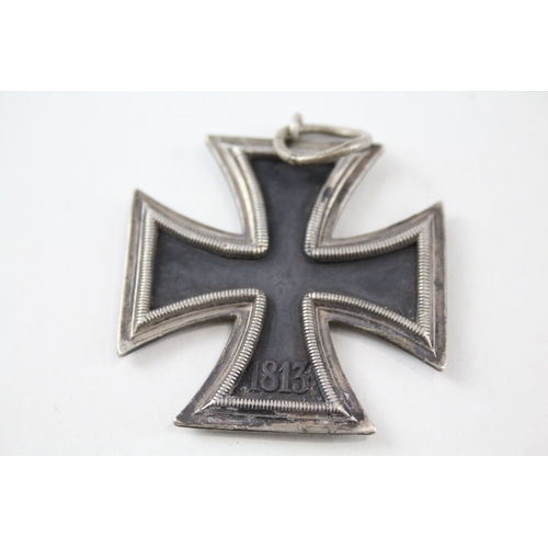 453 - WW2 German Iron Cross 2nd Class Ring Stamped 137