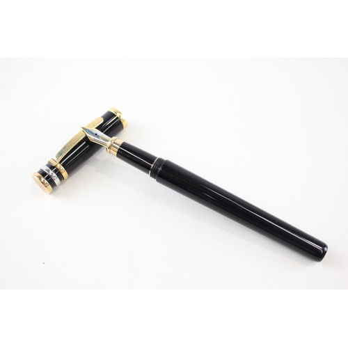 530 - Cartier Black Lacquer & Gold Plate Detail Fountain Pen w/ 18ct White Gold Nib