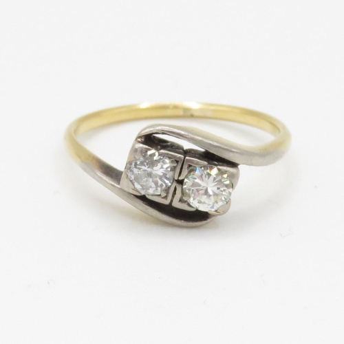 101 - 18ct gold diamond toi et moi ring (2.6g) Size L 1/2