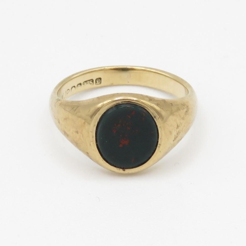 12 - 9ct gold vintage bloodstone signet ring (3.2g) Size J