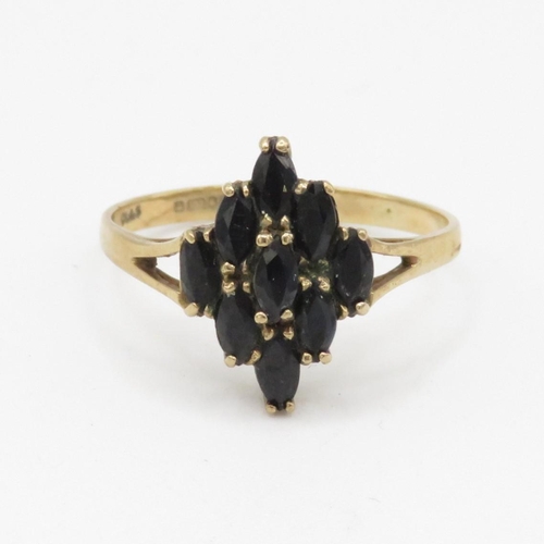 142 - 9ct gold and sapphire cluster set ring (2.3g) Size T