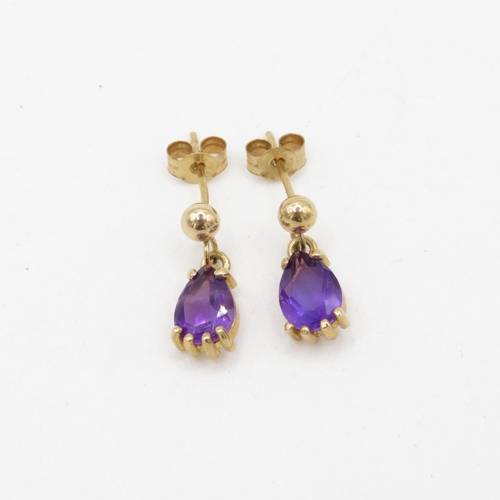 161 - 9ct gold pear cut amethyst drop earrings (1g)