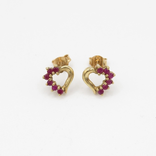 166 - 9ct gold ruby heart stud earrings (1.3g)