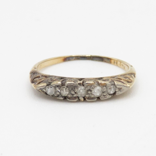 169 - 18ct gold diamond ring (1.8g)