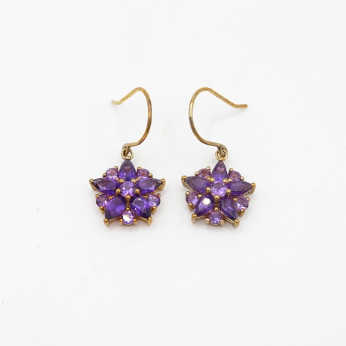 194 - 9ct gold and amethyst hook drop earrings (2.3g)