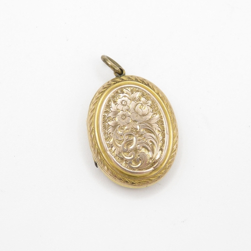 5 - 9ct gold patterned locket (7.7g)