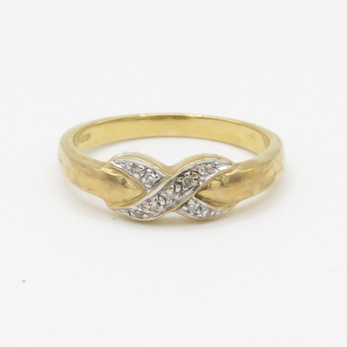 69 - 9ct gold and diamond ring (2.1g) Size N