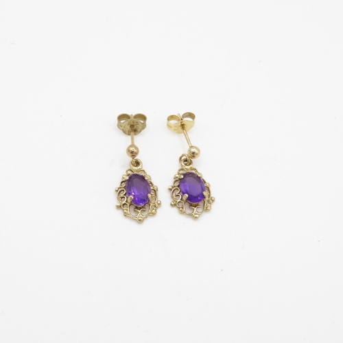 82 - 9ct gold and amethyst drop stud earrings (1.2g)