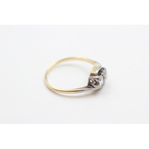 101 - 18ct gold diamond toi et moi ring (2.6g) Size L 1/2