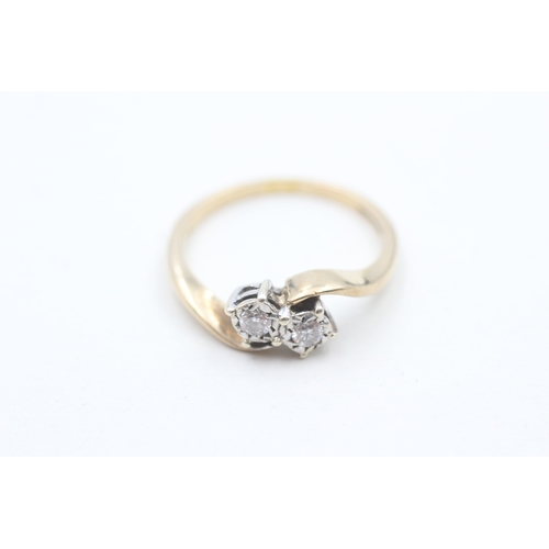 107 - 9ct gold diamond toi et moi ring (3.2g) Size P