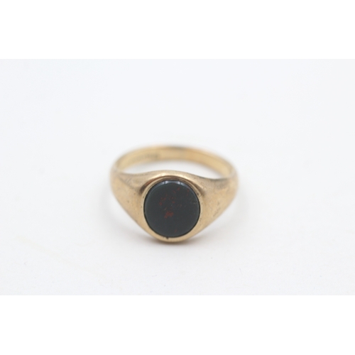 12 - 9ct gold vintage bloodstone signet ring (3.2g) Size J