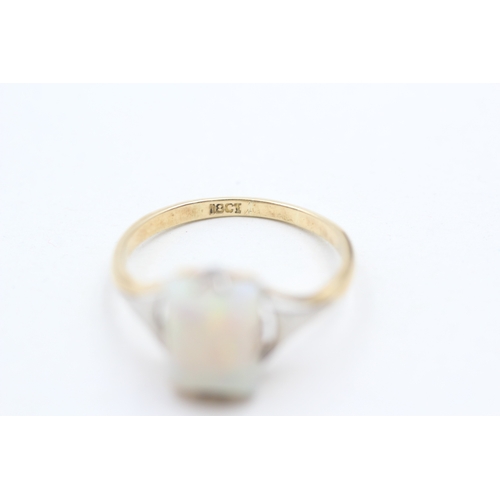 130 - 18ct gold vintage white opal dress ring (2.7g) Size Q - NIBBLES TO CORNER OF STONE