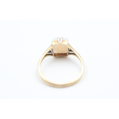 130 - 18ct gold vintage white opal dress ring (2.7g) Size Q - NIBBLES TO CORNER OF STONE