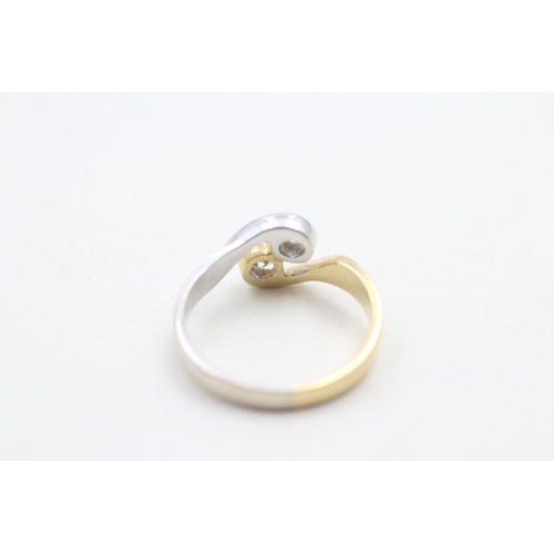 153 - 18ct gold diamond toi et moi ring (3.3g) Size L 1/2