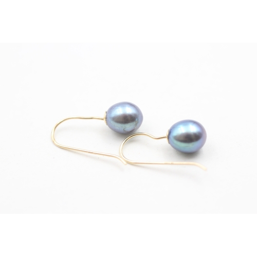 162 - 9ct gold cultured pearl hook drop earrings (1.4g)