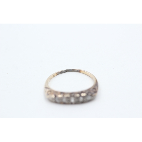 169 - 18ct gold diamond ring (1.8g)