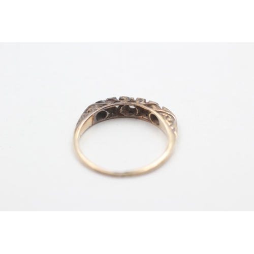 169 - 18ct gold diamond ring (1.8g)