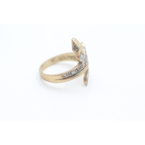 188 - 9ct gold paste snake ring (3g) Size K 1/2