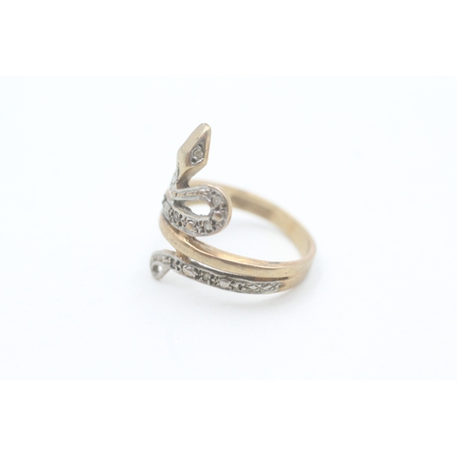 188 - 9ct gold paste snake ring (3g) Size K 1/2