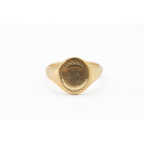 2 - 9ct gold signet ring (2.7g) Size M