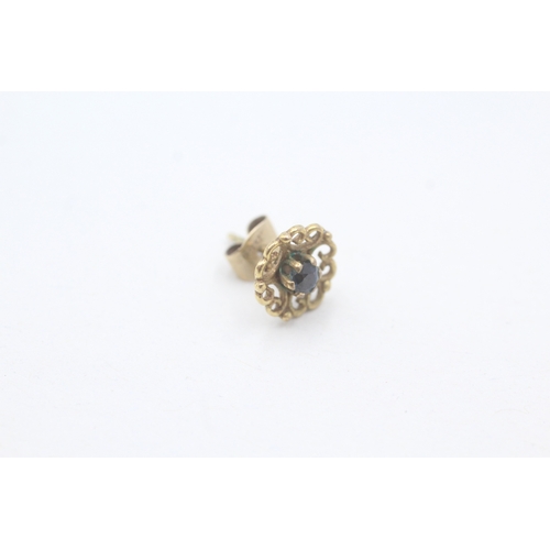 201 - 9ct gold and sapphire stud earrings (1.6g)