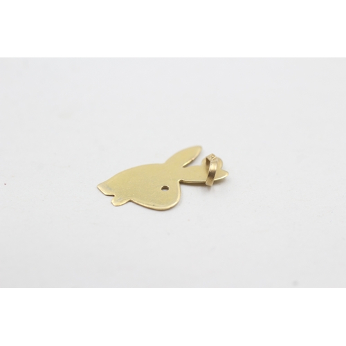 21 - 18ct gold playboy bunny charm (0.5g)