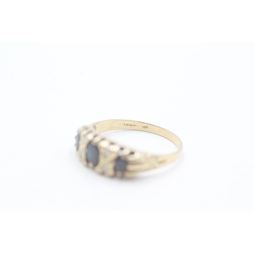 227 - 9ct gold sapphire and diamond ring (1.6g) Size M