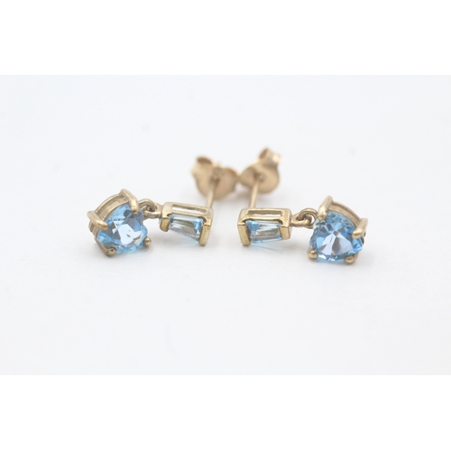 228 - 9ct gold and topaz drop stud earrings (1.5g)