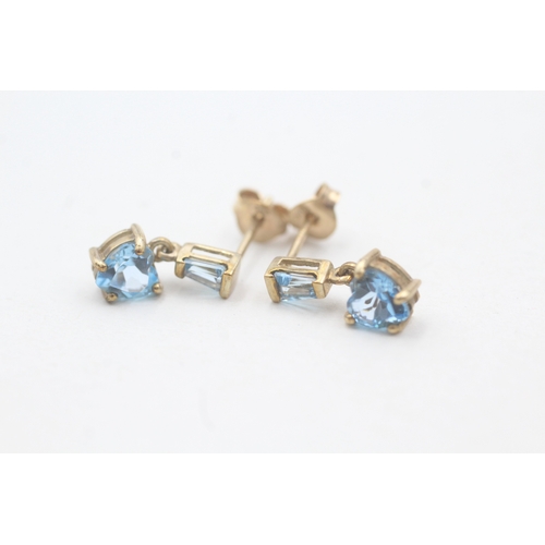 228 - 9ct gold and topaz drop stud earrings (1.5g)